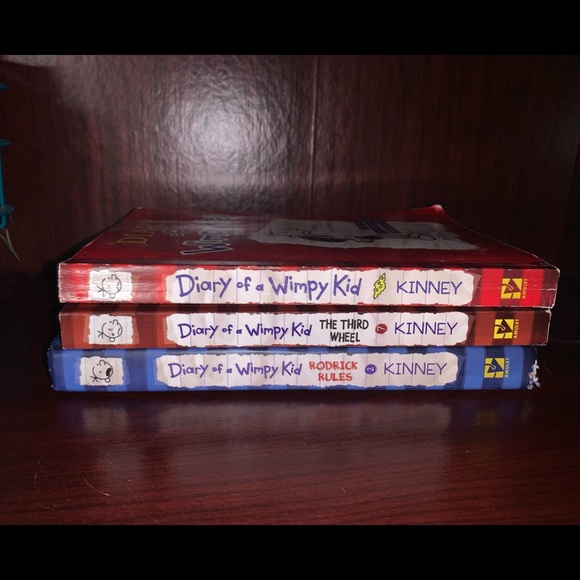 Diary of a wimpy kid books - Picture 2 of 2
